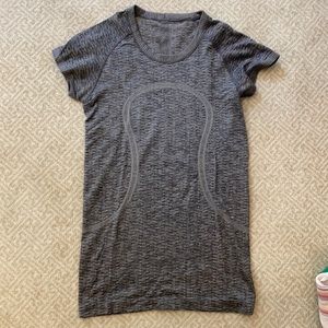 Lululemon swiftly tech gray